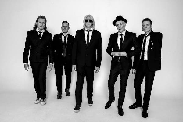 Def Leppard and Mötley Crüe Tickets